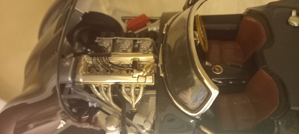 jaguar xkss auto art 1:18