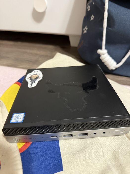 Компютър,екран,клавиатура и тонколони