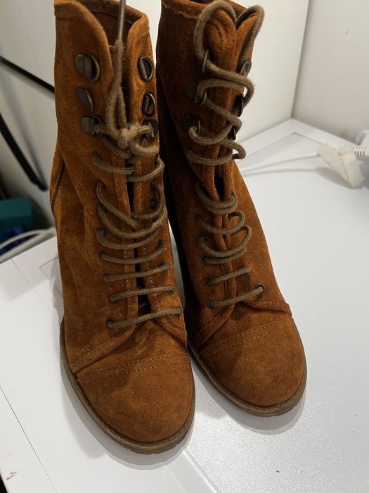 Bershka Botine /Ghete Maro piele intoarsa 38 cu toc