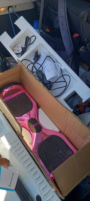 Hoverboard cu boxe Bluetooth incorporate