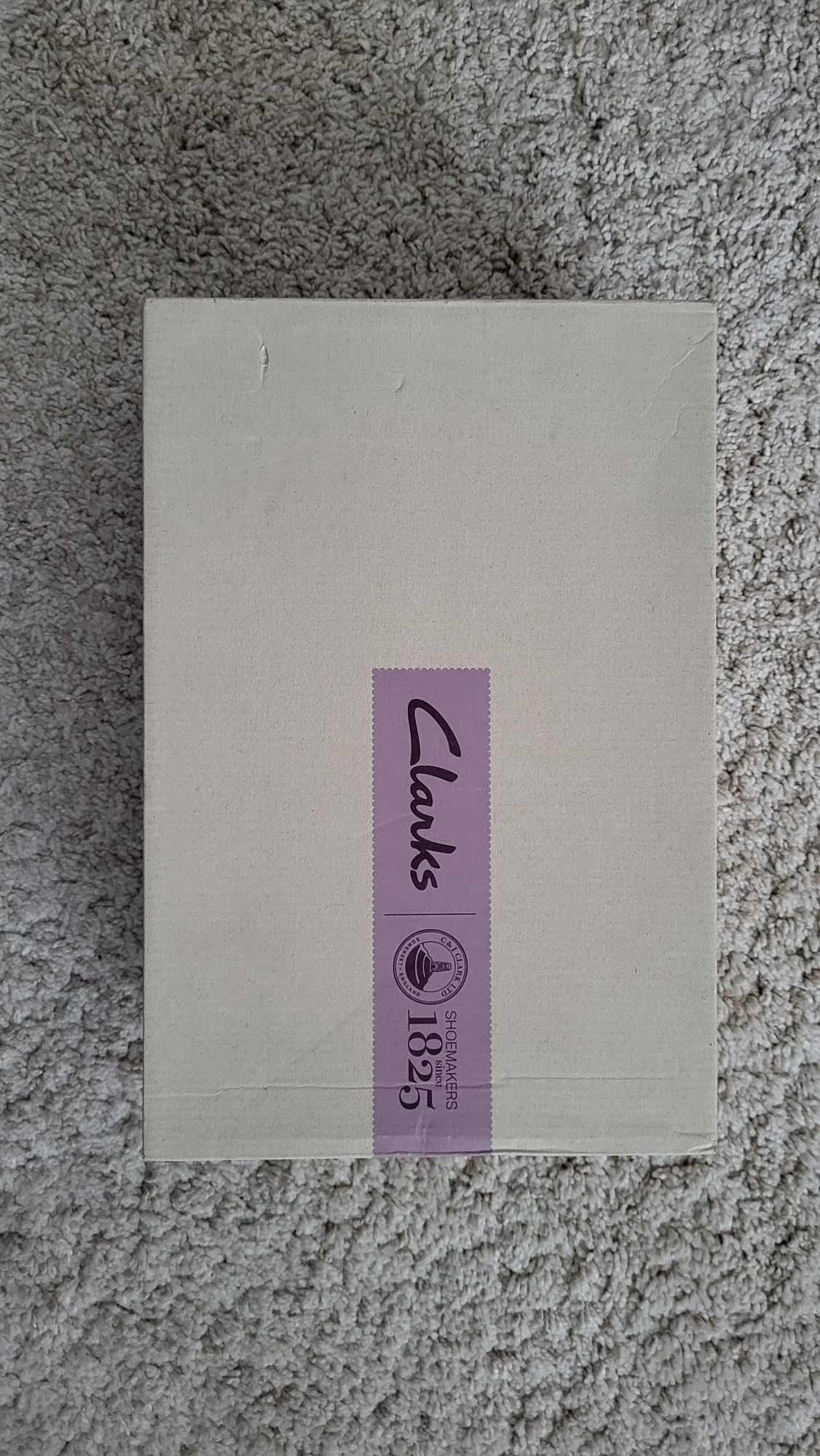 Нови CLARKS ест. кожа