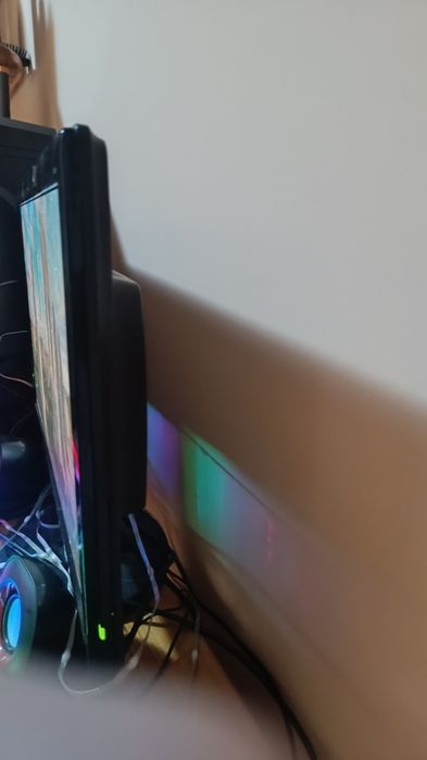 Геймърски настолен компютър с Монитор benq