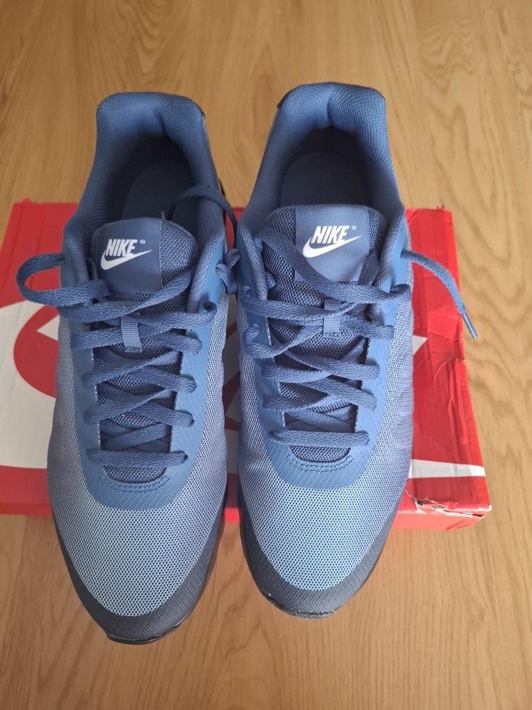 Маратонки Nike 47н
