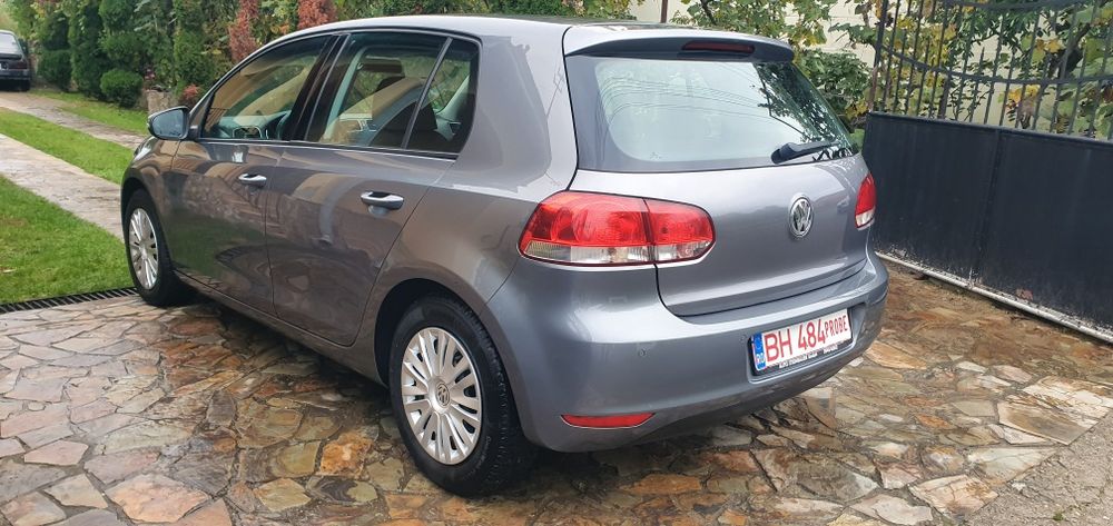 Golf 6 1.6 MPI 102 CP EURO 5 Dublu climatronic incalzire in scaune pil