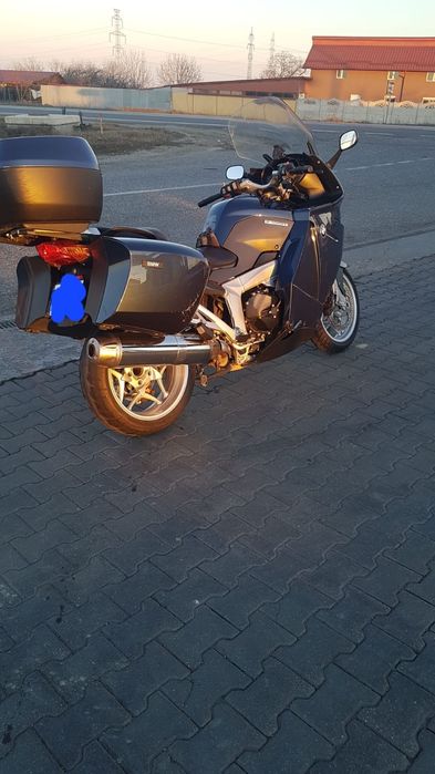 Se vinde motocicleta bmw k1200gt 2007