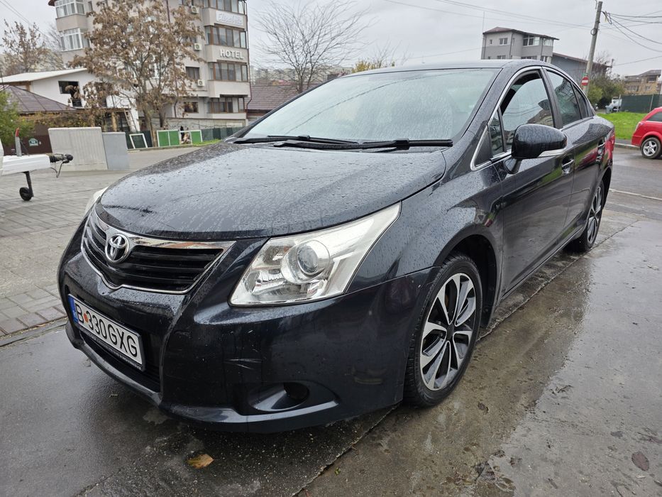 Toyota Avensis T27 2011
