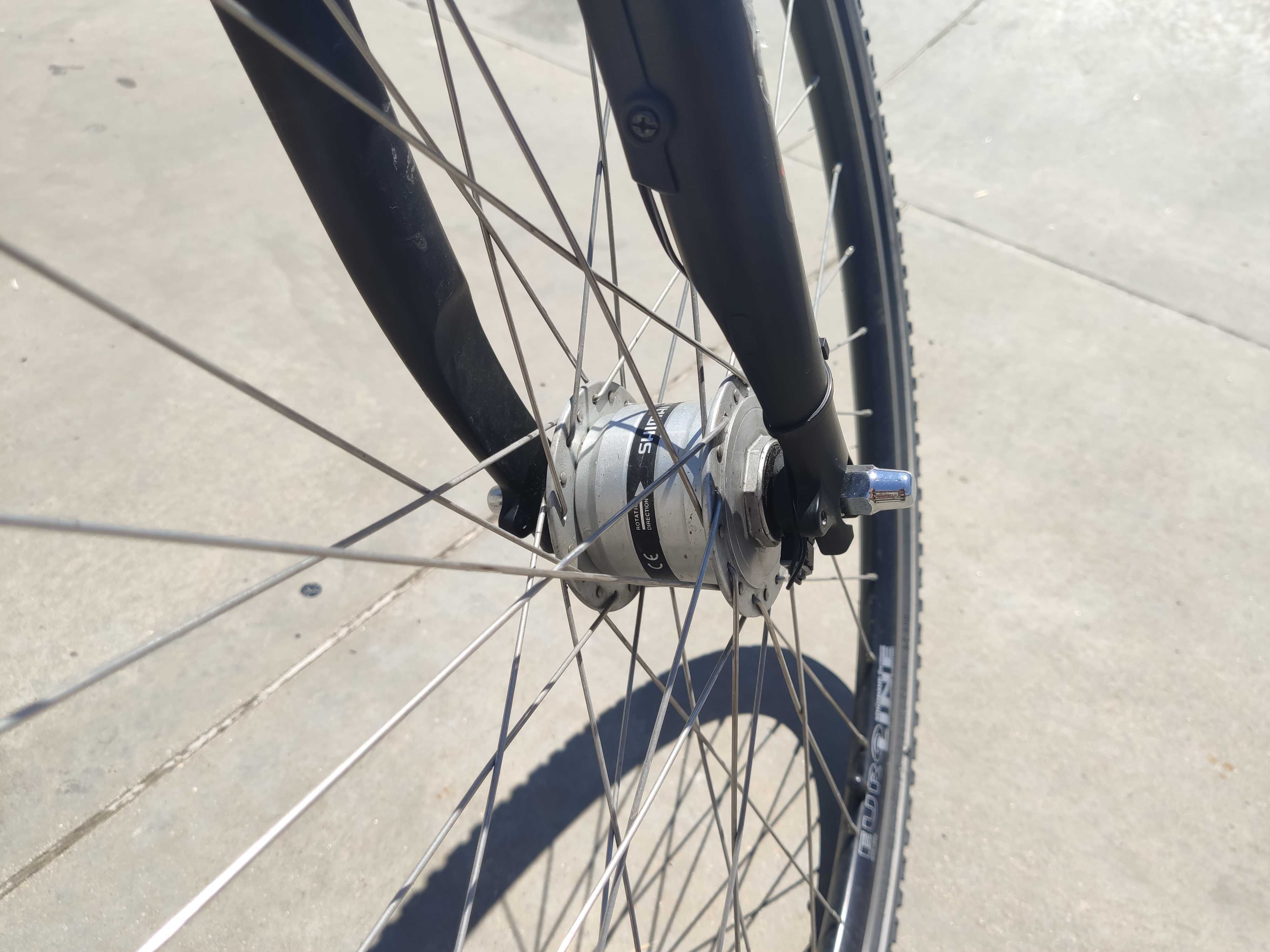 Градски немски велосипед с 8 вътрешни скорости Shimano Inter 8