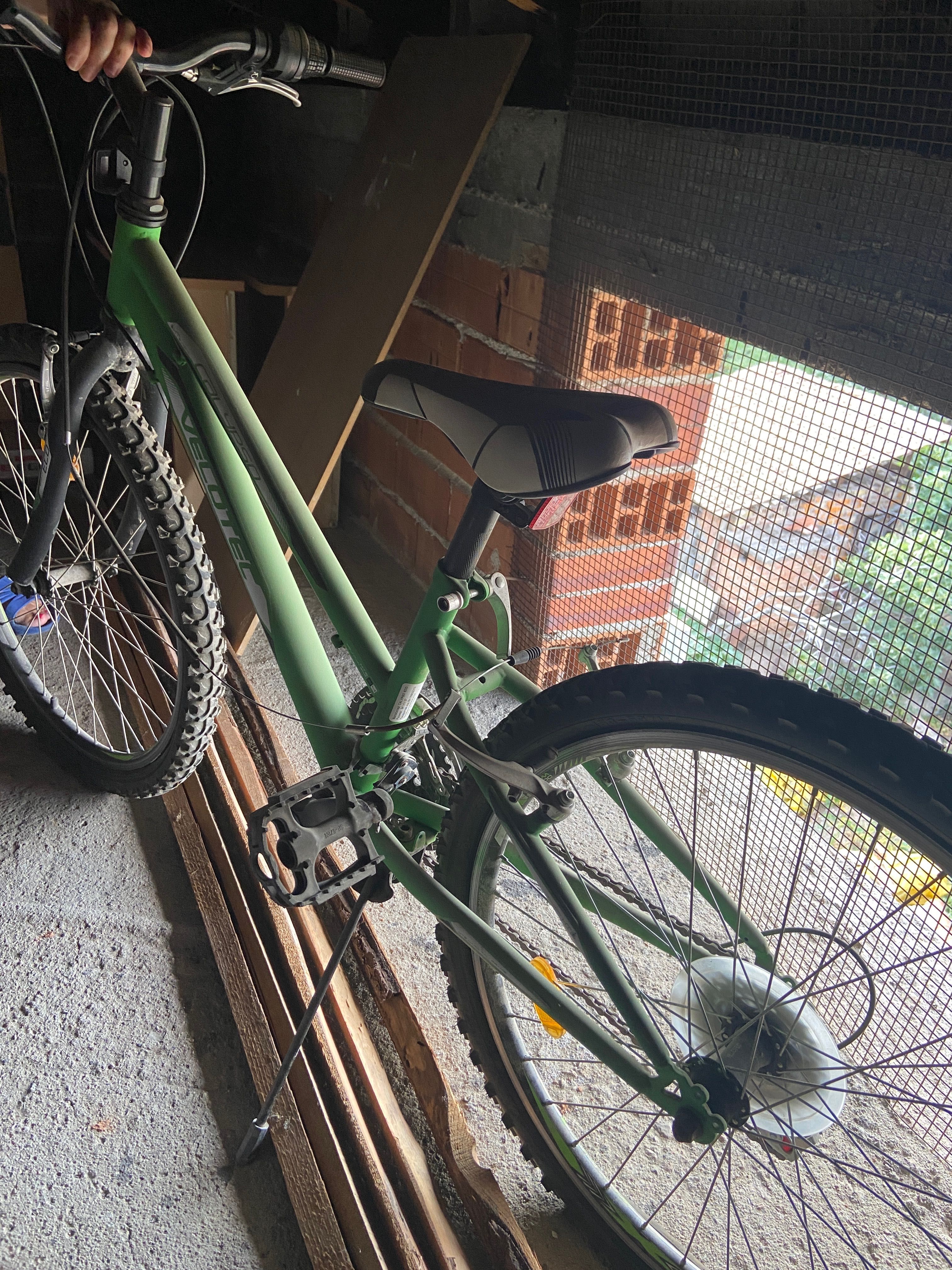 Модерно, зелено колело