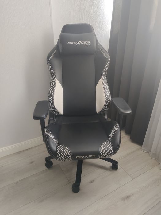 Кресло игровое Dxracer