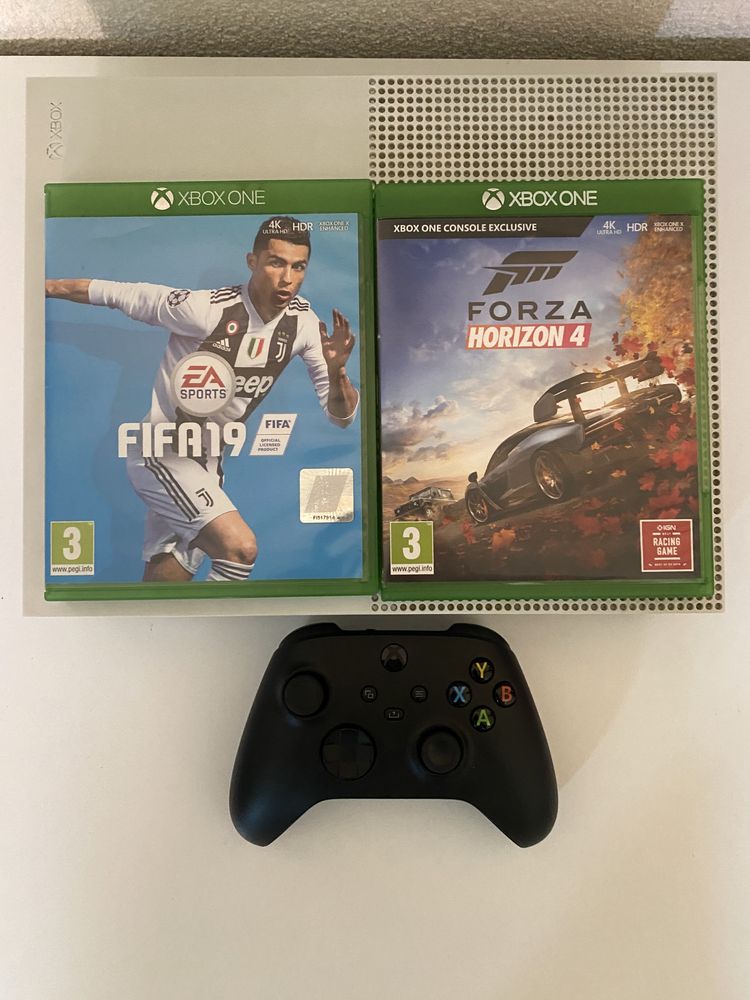 Xbox One S 1TB | Controller Carbon Black | FIFA 19 | Forza Horizon 4