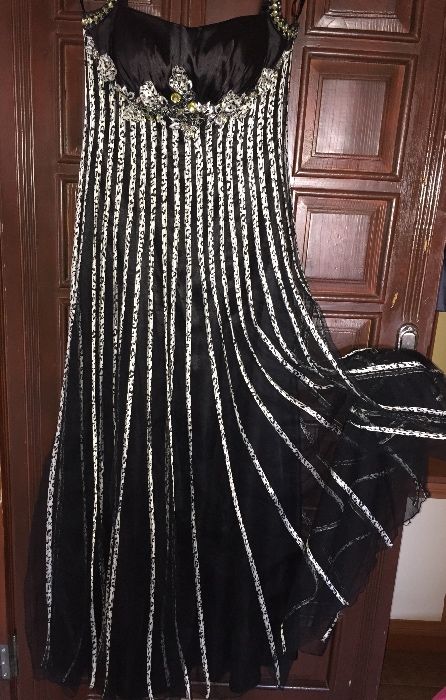 Официална рокля