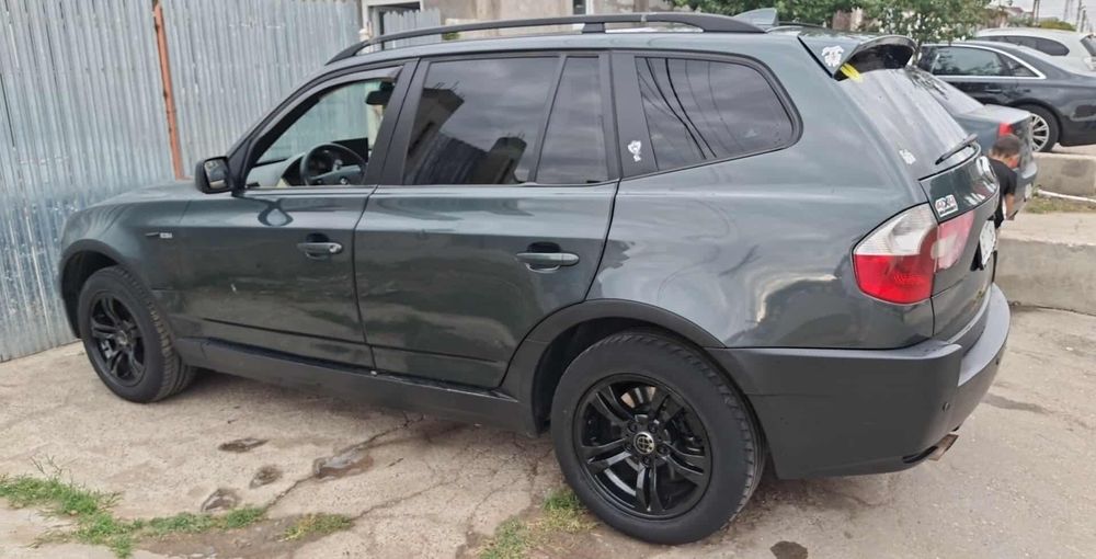 Vand sau Schimb Bmw x3 E83