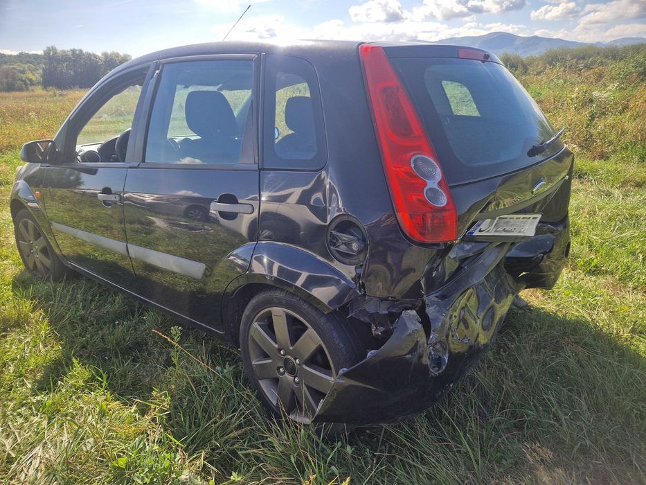 FORD FIESTA 1.4 diesel, avariat