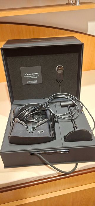 Vând set complet Oculus Rift CV1, folosit foarte puțin (practic nou)