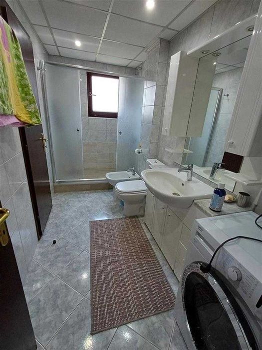 Дава се под наем Двустаен апартамент в Бургас, Братя Миладинови - 63 кв.м за 204 € - Снимка #2