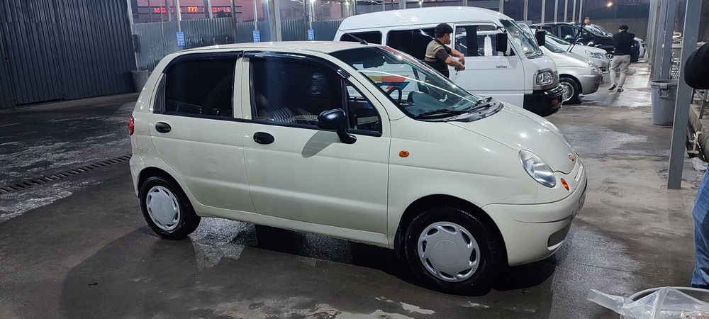 Холати аъло даражада 2та жойида краска бор 
Межикар 905, антирадар, ви