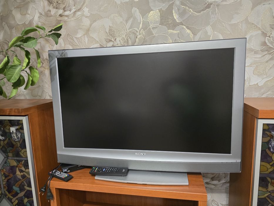 Продам телевизор