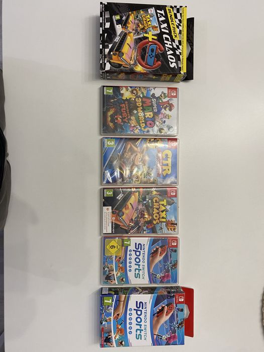 Nintendo Switch пълен комплект + 5 игри и кейс