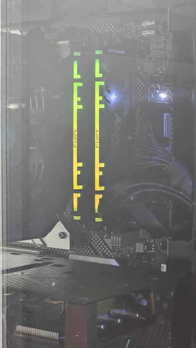 Vand Memorie Ram Kingston Fury RGB DDR4 32GB 3600mhz cl16