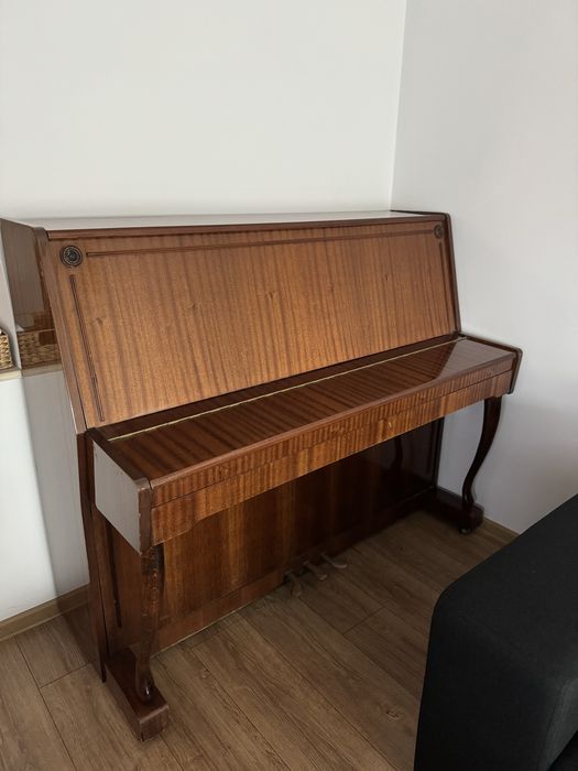 Pianina Lirika , stare f buna