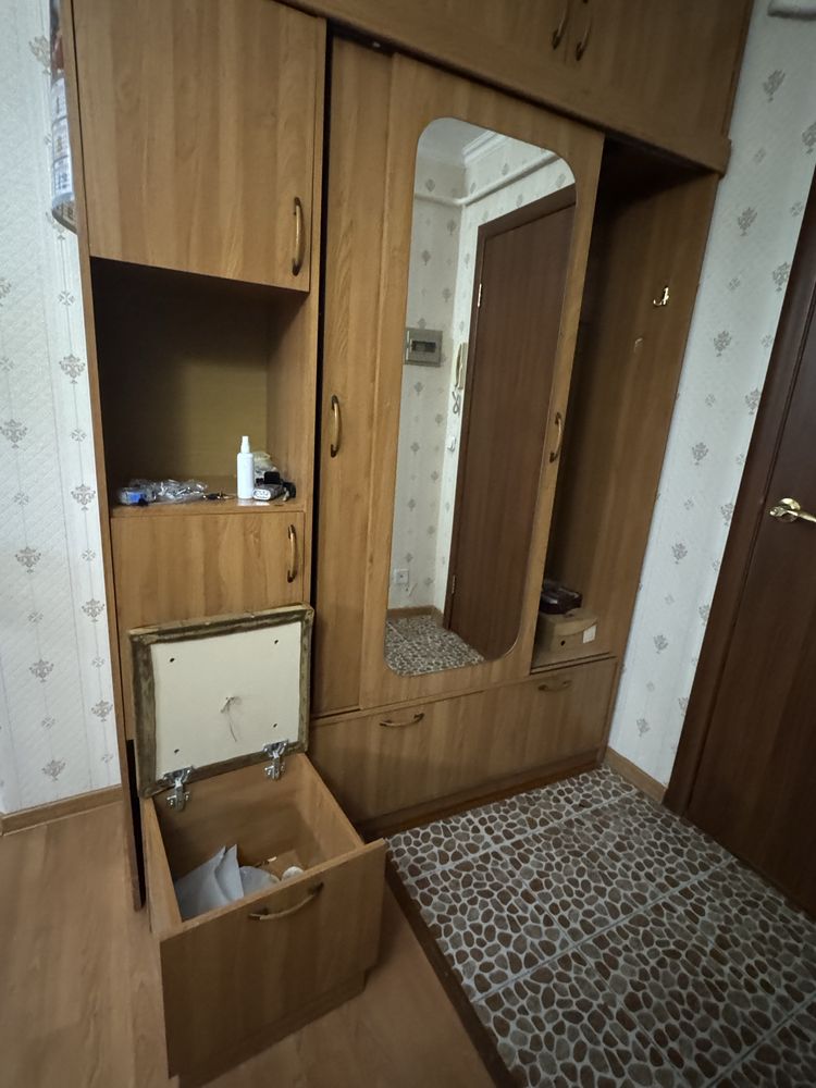 Продам прихожую