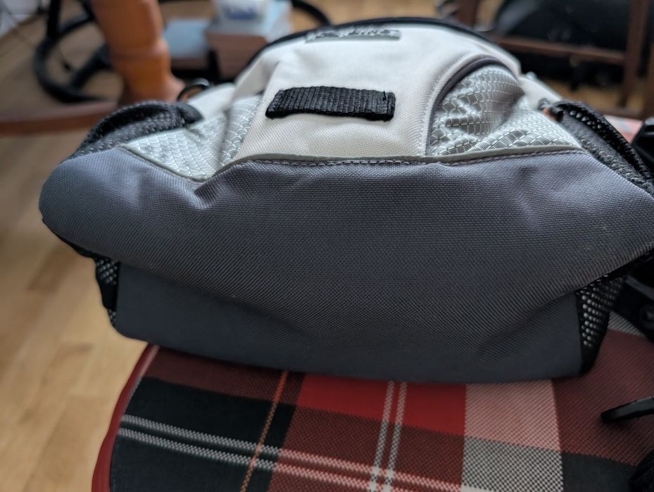 Geanta bicicleta cu prindere pe ghidon