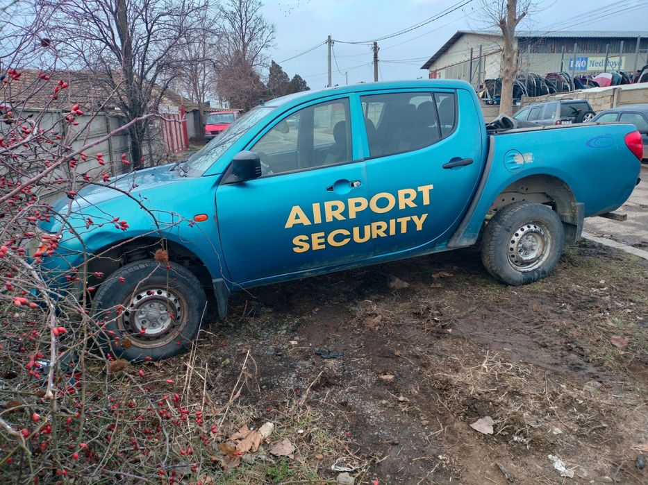 Dezmembrari  Mitsubishi L 200 (KBT, KAT)  2004  > 0000 2.5 DI-D 4WD (