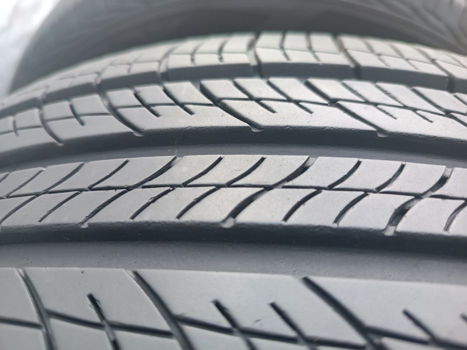 235/55/17 Hankook Дот 1522