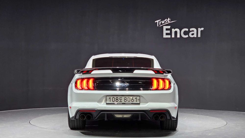 Ford Mustang GT Coupe — 2020 год