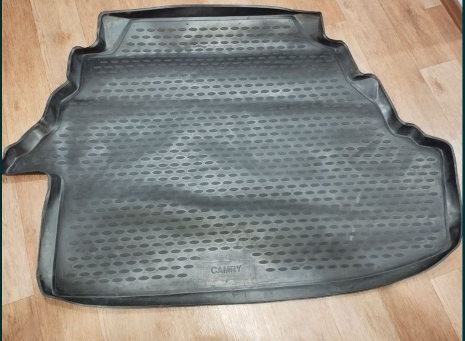 Коврик в Camri 40