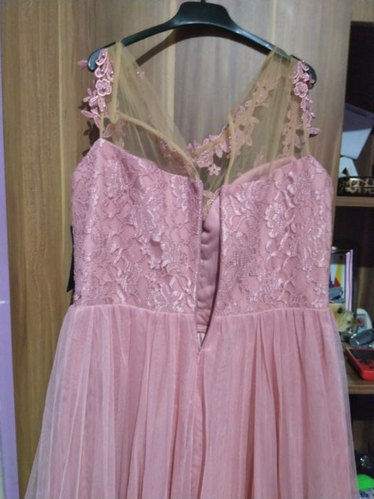 Rochie dantela roz cu perlute noua cu eticheta