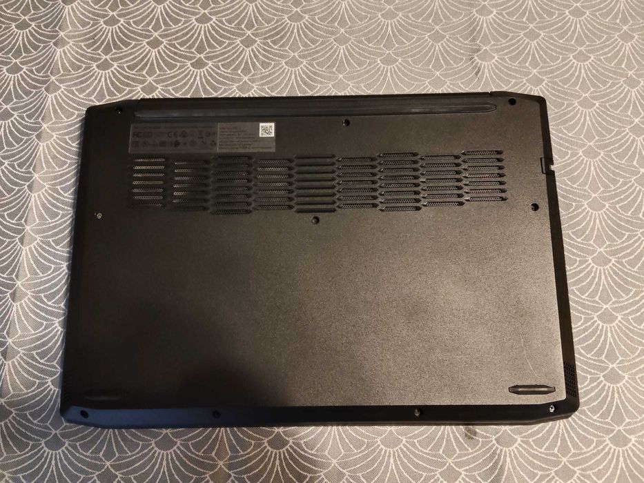 Laptop Gaming Lenovo IdeaPad 3 15ARH05 cu procesor AMD Ryzen 5 4600H