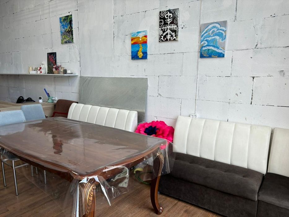 Срочно продам стол