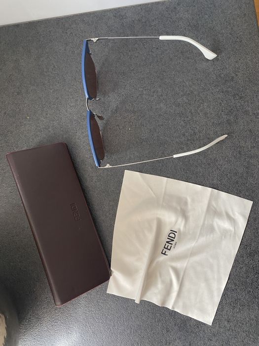 Ochelari de soare Fendi