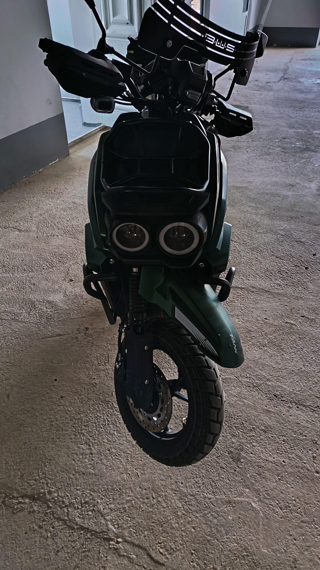 Tank sotiladi. Holati ideal balonlari ham yedirilmagan hali