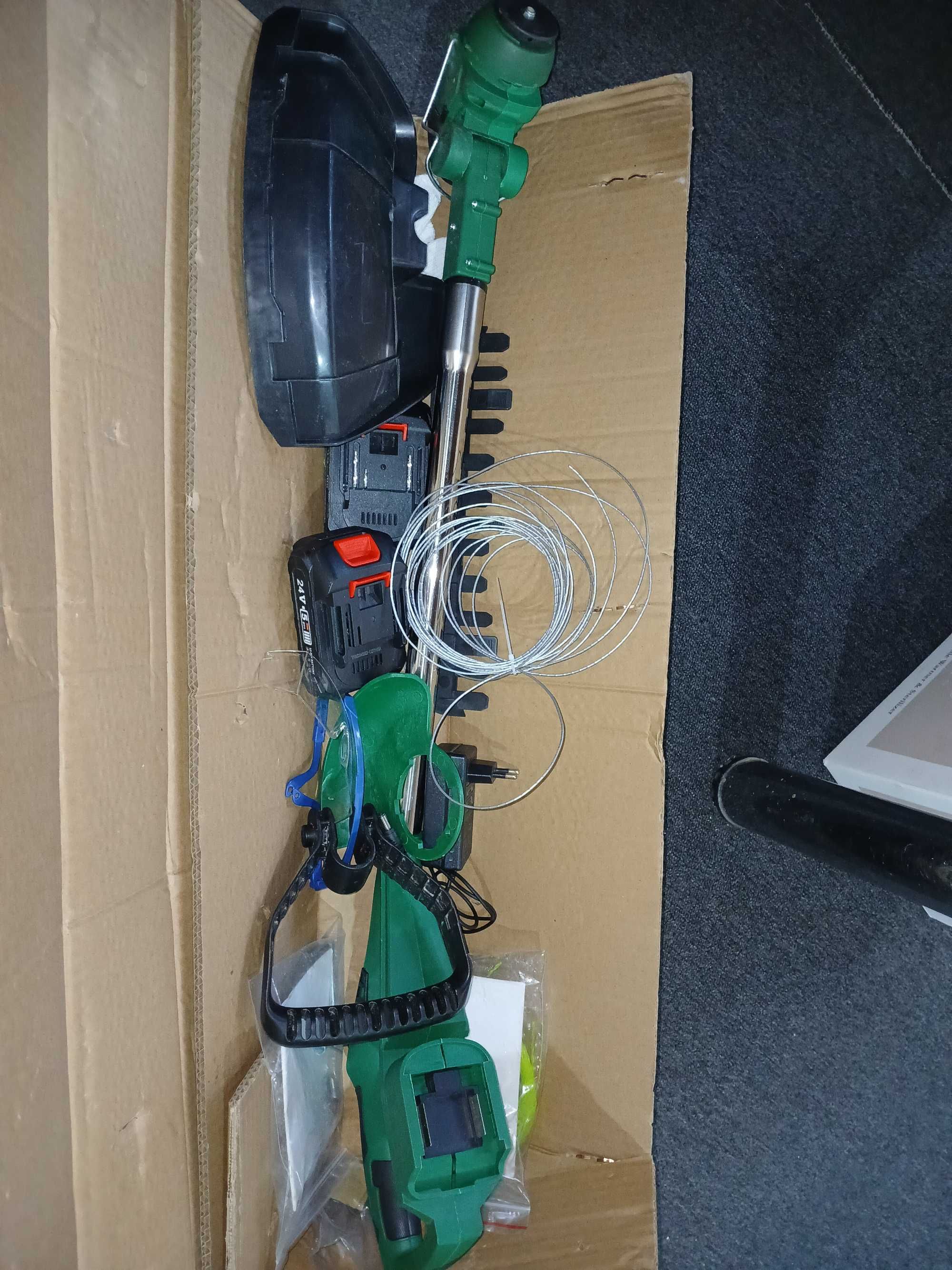 Motocoasa electrica YN‑107, 24V, 2 baterii, verde