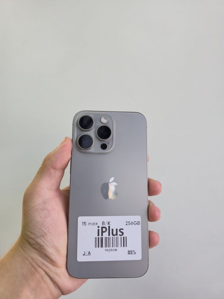 15 Pro Max 256 GB