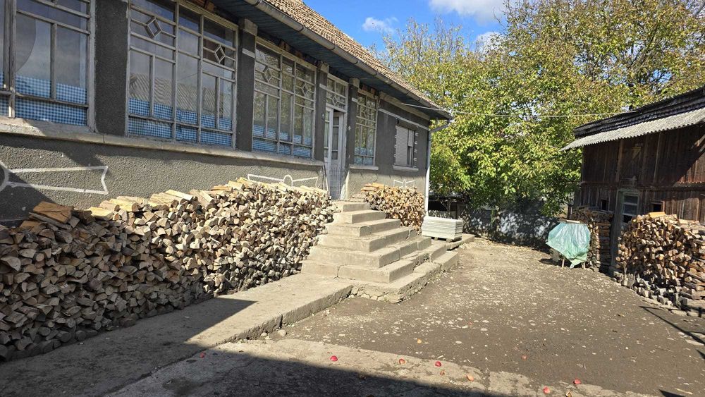 Vând casă și grădină în Sălaj