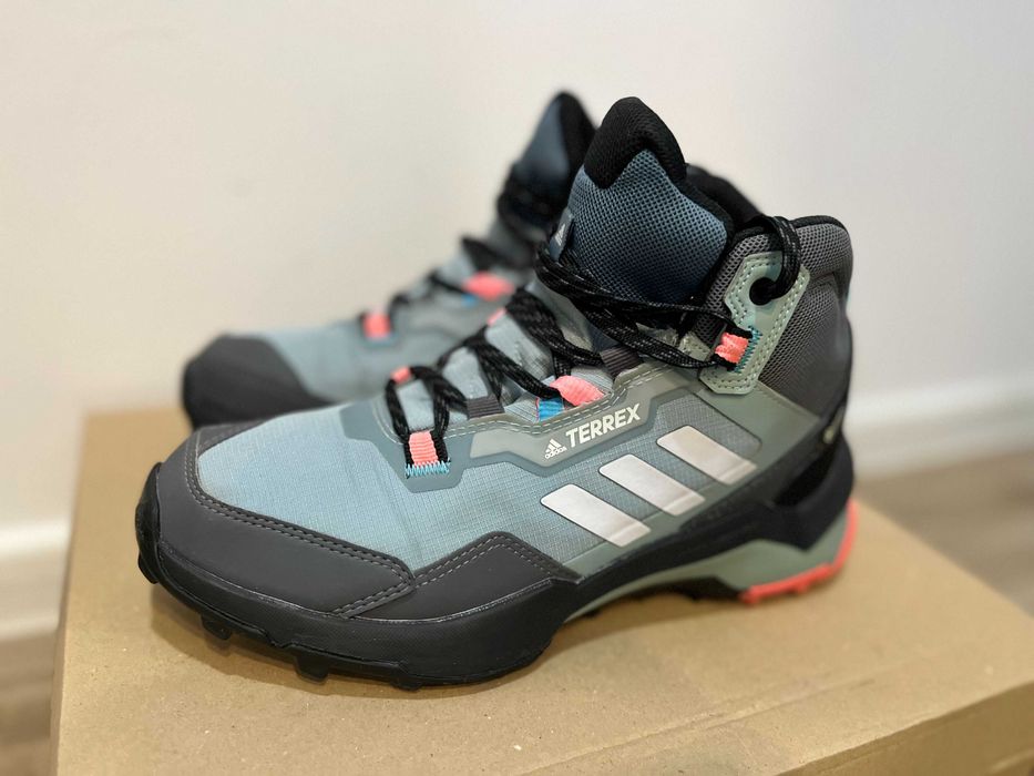 Дамски обувки  Adidas Terrex AX4 Mid GTX W  – номер 38⅔ – като нови
