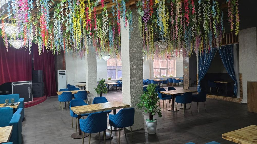 Продам столы и диваны