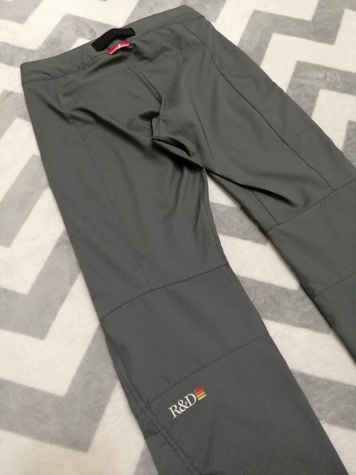 PEAK PERFORMANCE pantaloni XS damă munte | NOU | transport GRATUIT‼️