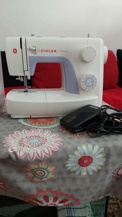 Шевна машина Singer Simple 3232- домакинска