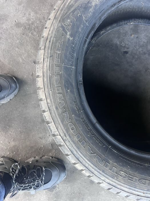 225/60 r17 firestone de iarna - 100 lei