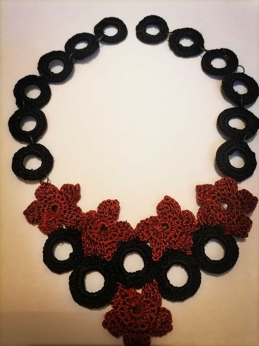 Colier handmade.