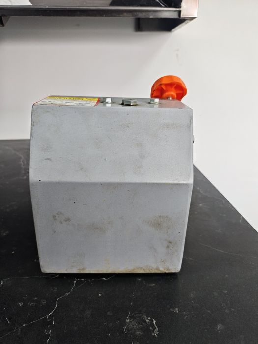 Мясорубка в рабочем состоянии .