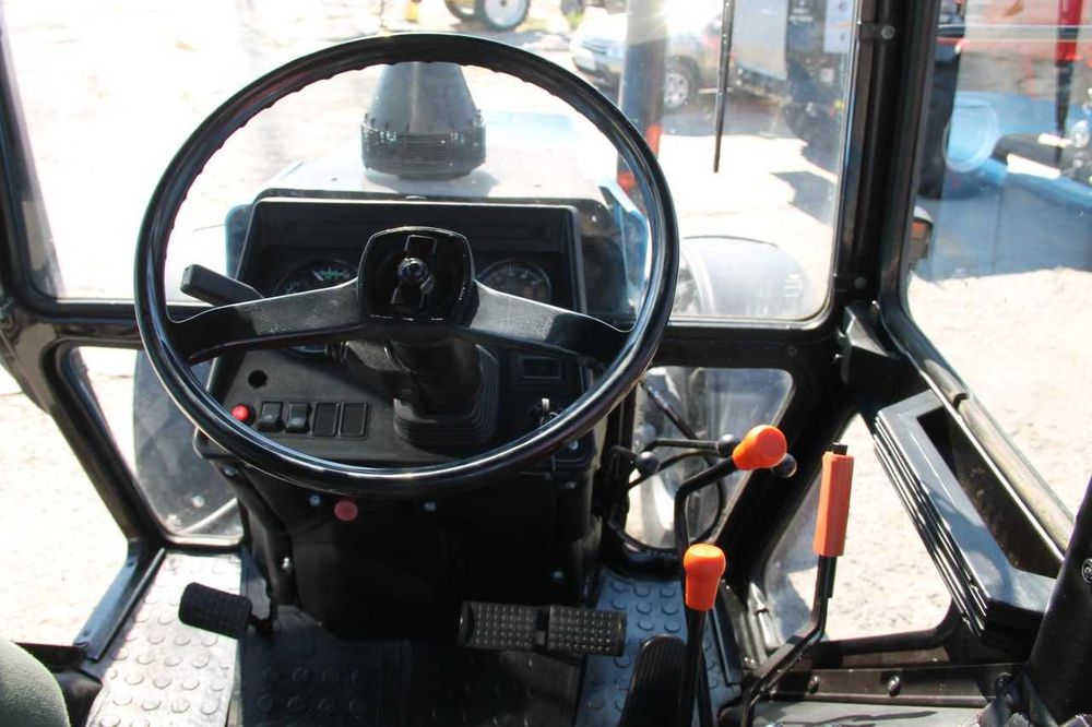 Трактор Беларус МТЗ 1221.2