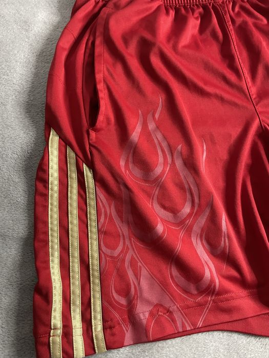 Pantaloni scurti Adidas Fire. Mariema M