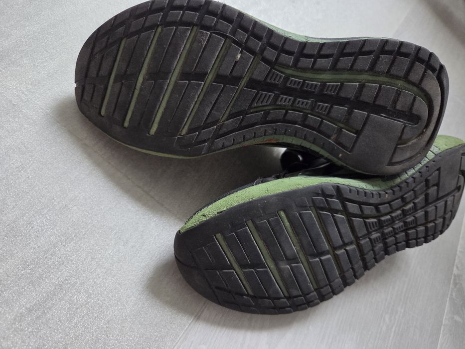 Pret mic! Adidași Reebok băieți, mărimea 34 (22 cm), de plimbare
