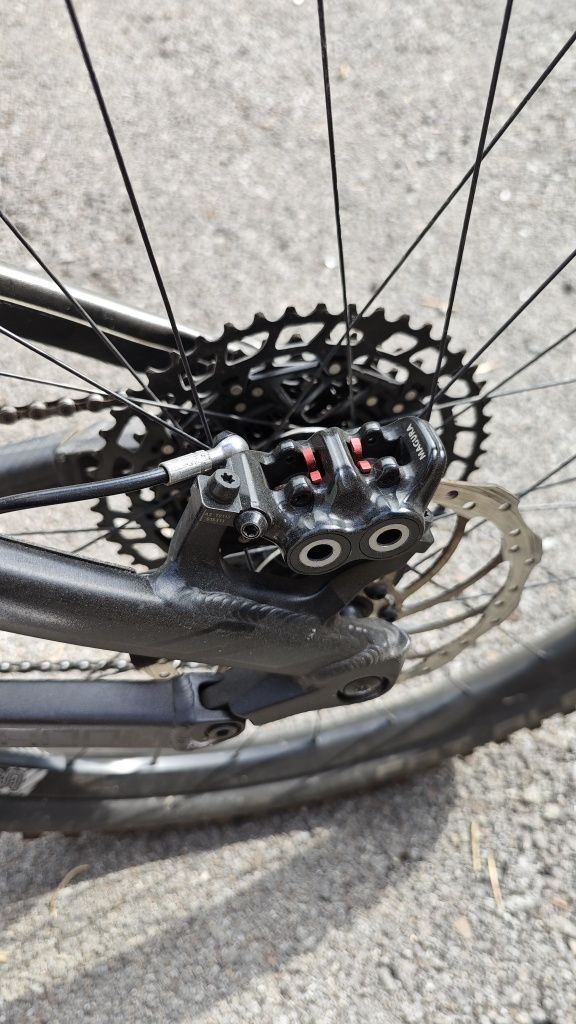 Vând bicicletă Swoop Radon 170