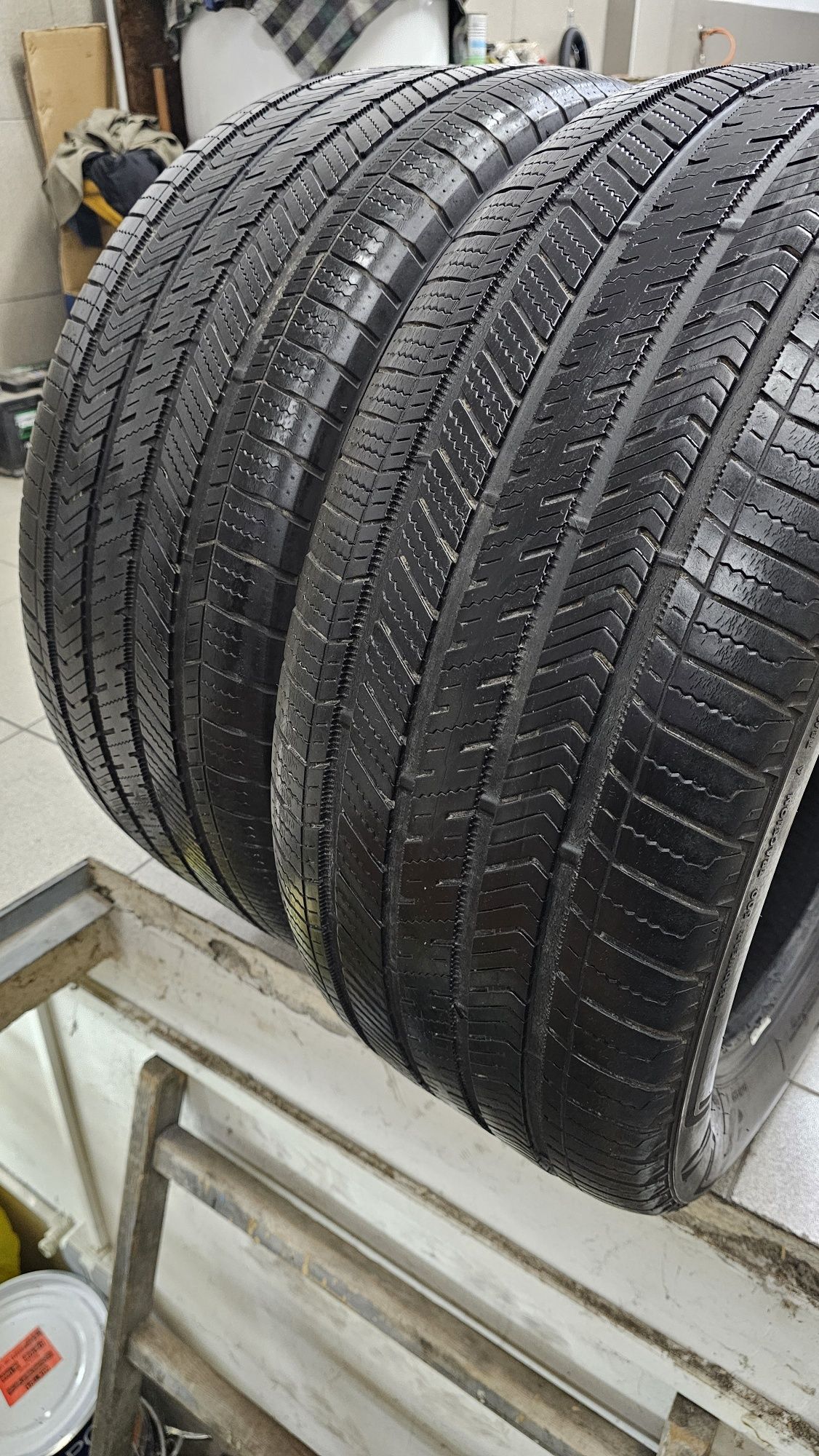 BRIDGESTONE гуми 275/45/20